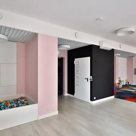 Zajezdnia Wrzeszcz Modern With Balcony & Parking By Renters Gdańsk