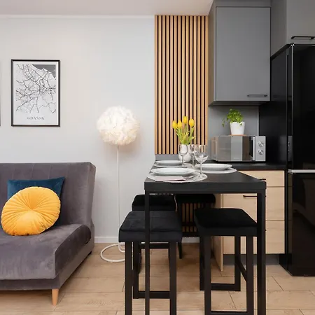 Apartment Zajezdnia Wrzeszcz Modern With Balcony & Parking By Renters *